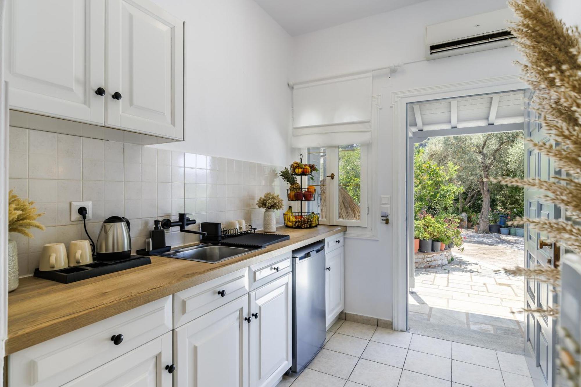 Ourania Studios & Apartments Σκόπελος Εξωτερικό φωτογραφία